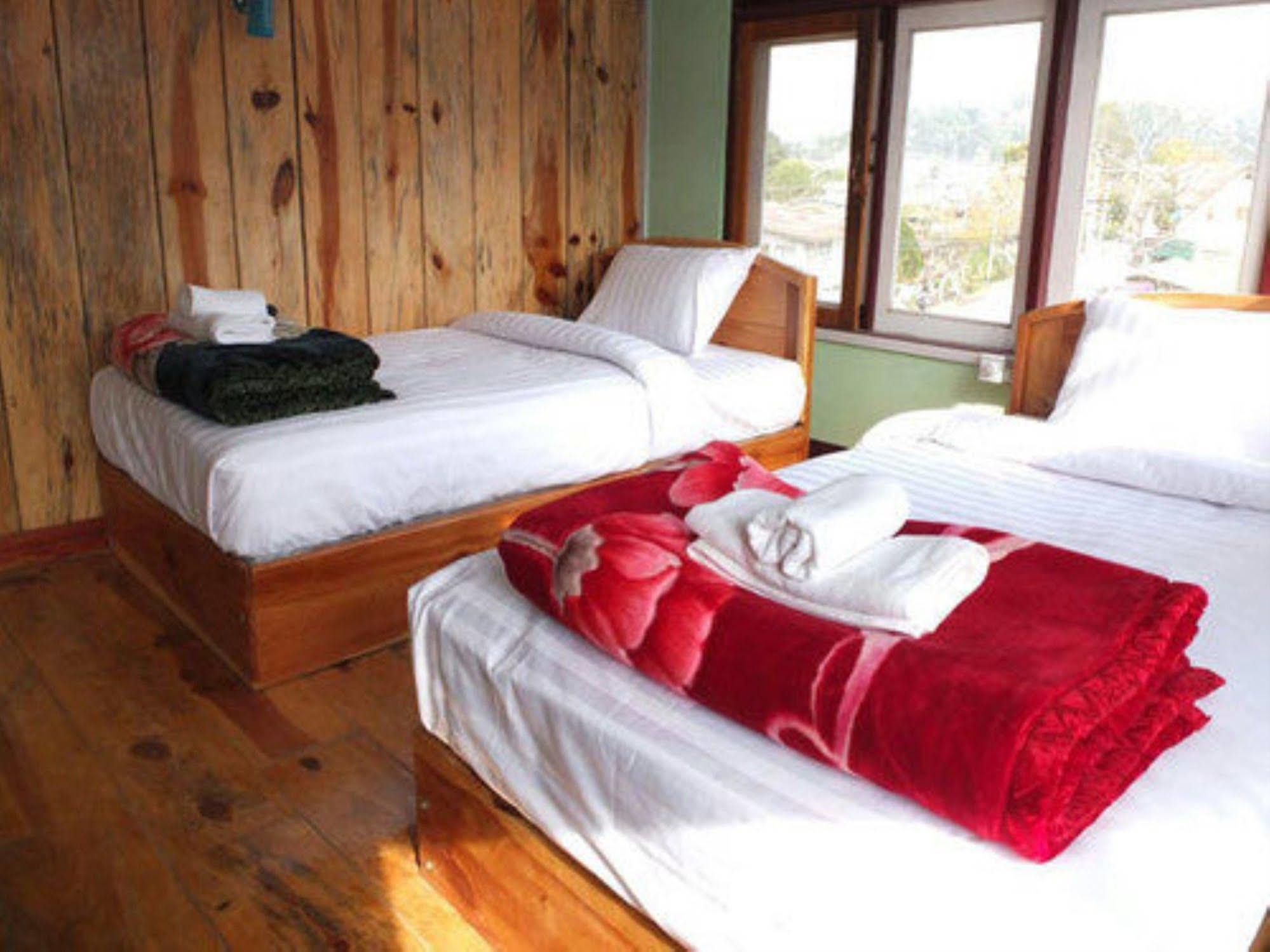Railroad Hotel Кало Экстерьер фото