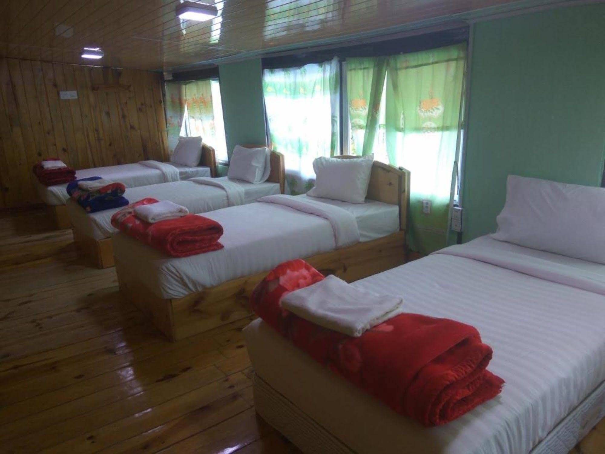 Railroad Hotel Кало Экстерьер фото