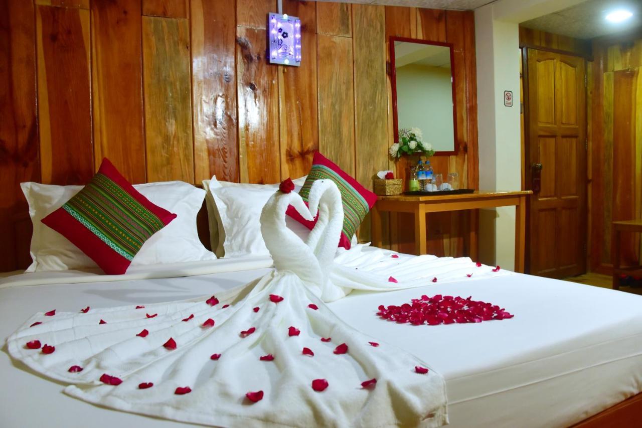 Railroad Hotel Кало Экстерьер фото