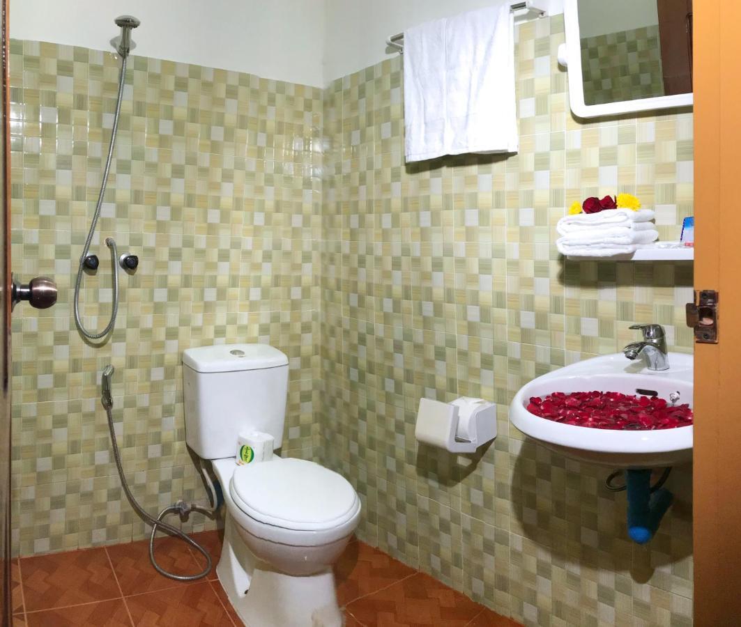 Railroad Hotel Кало Экстерьер фото